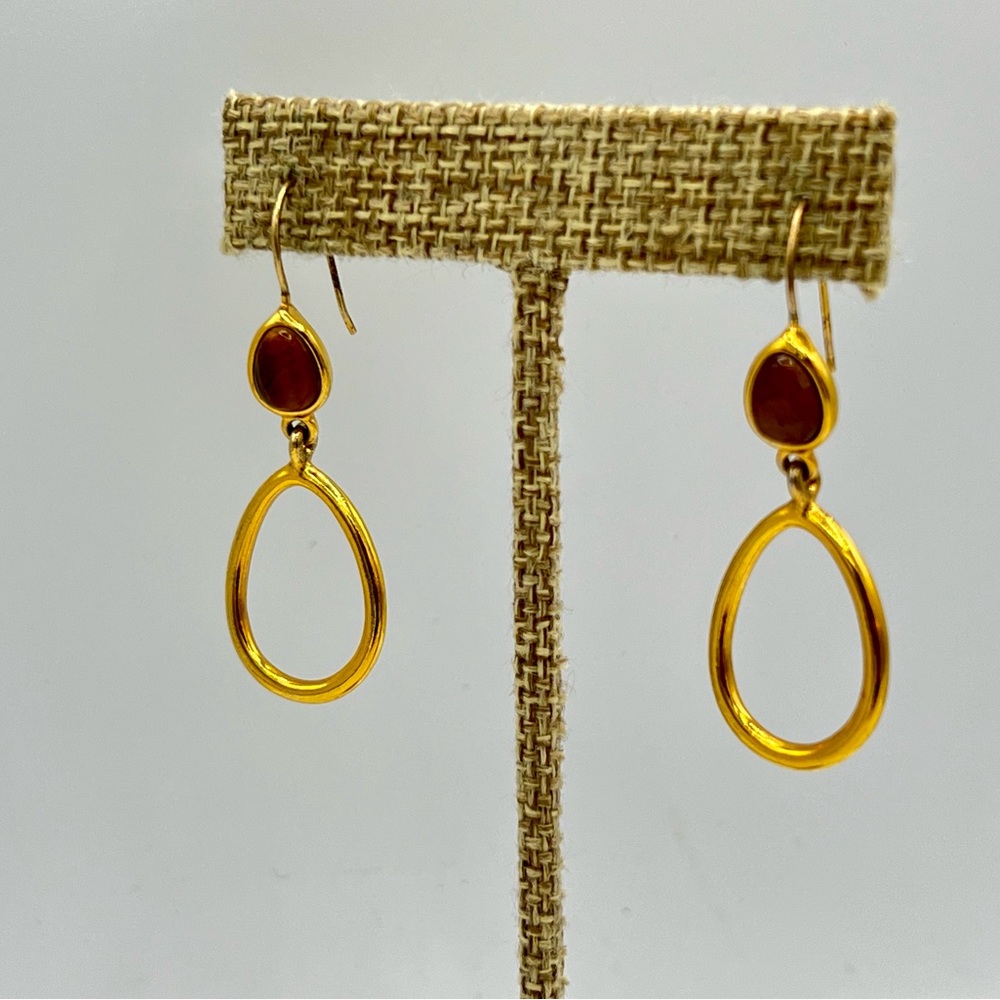 Vintage MONET gold tone pierced dangles tigers eye loop earrings - Picture 3 of 6